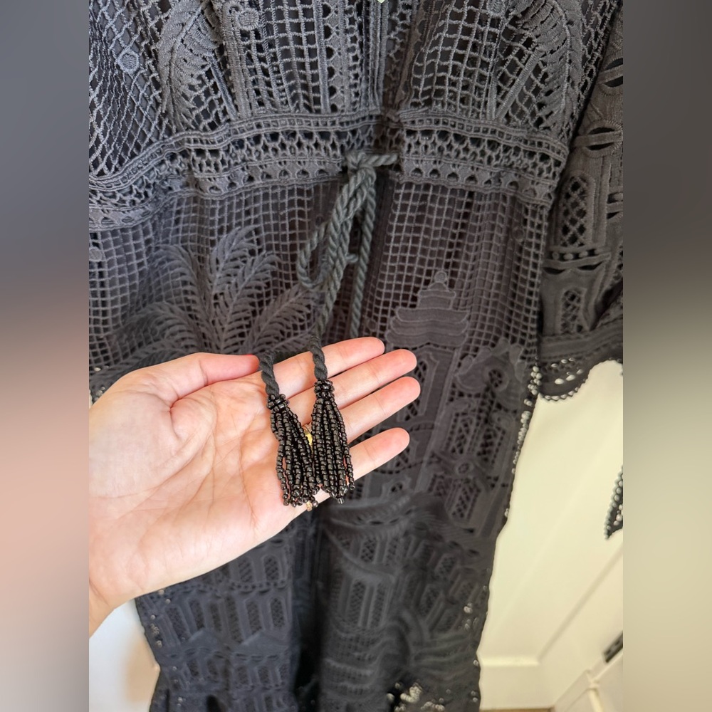 NWT  FARM Rio Morada Boa Guipure Maxi Dress in black with tie waist. Size S. - Picture 7 of 15